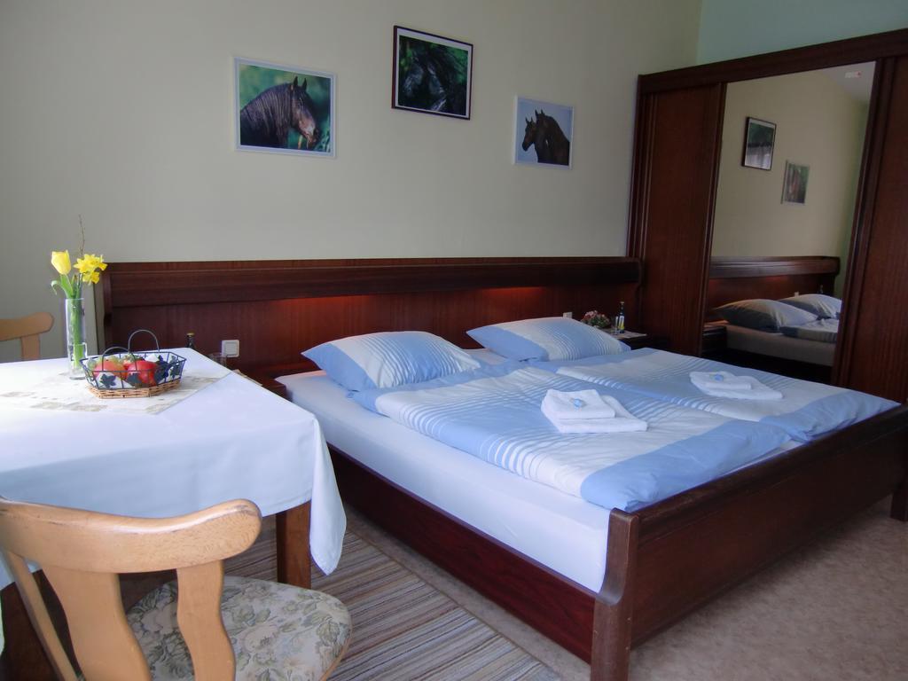 Pension Rosenhof Герліц Екстер'єр фото